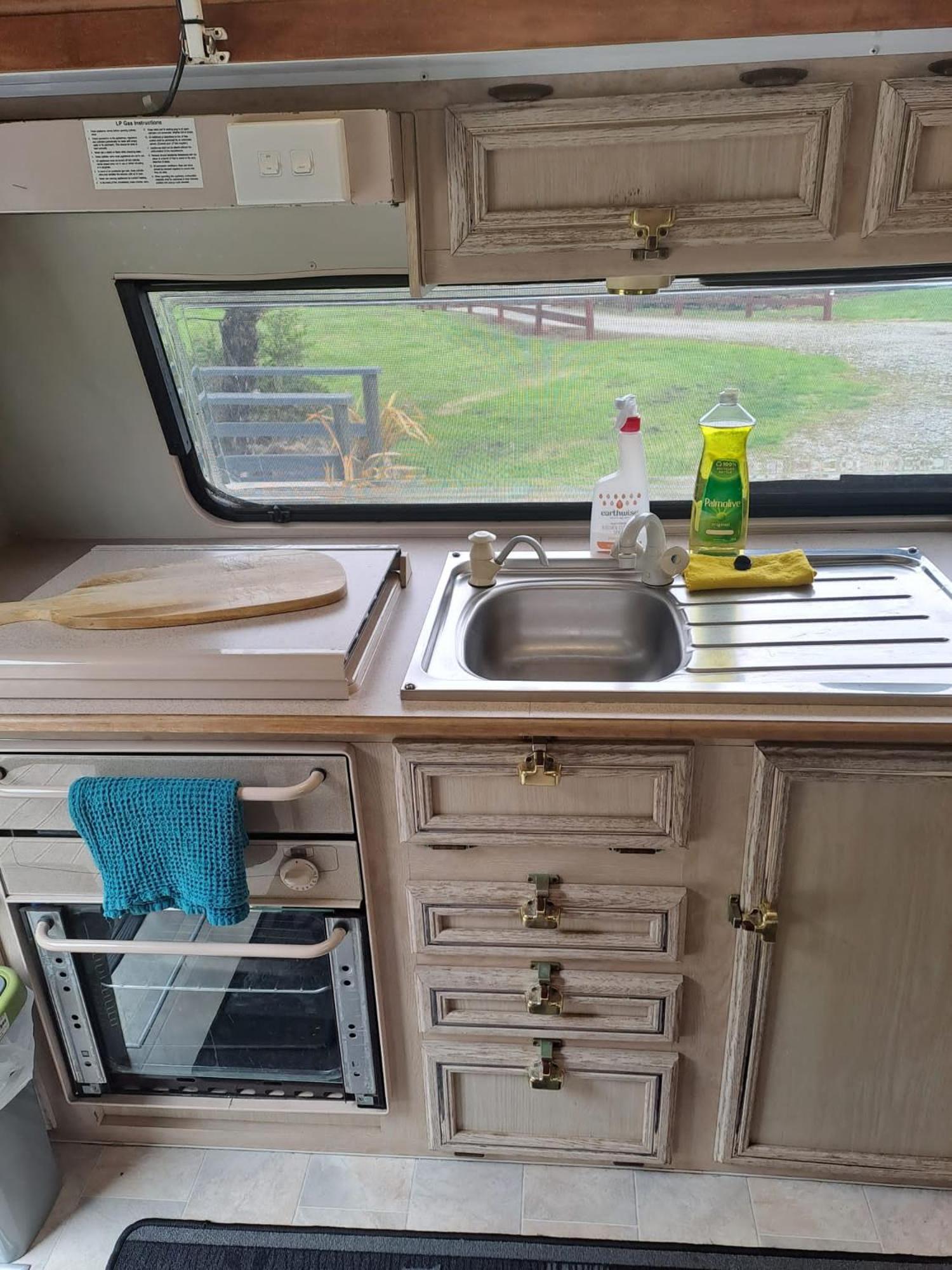 Koru Beachfront Holiday Cabins & Hot Tub Barrytown Extérieur photo